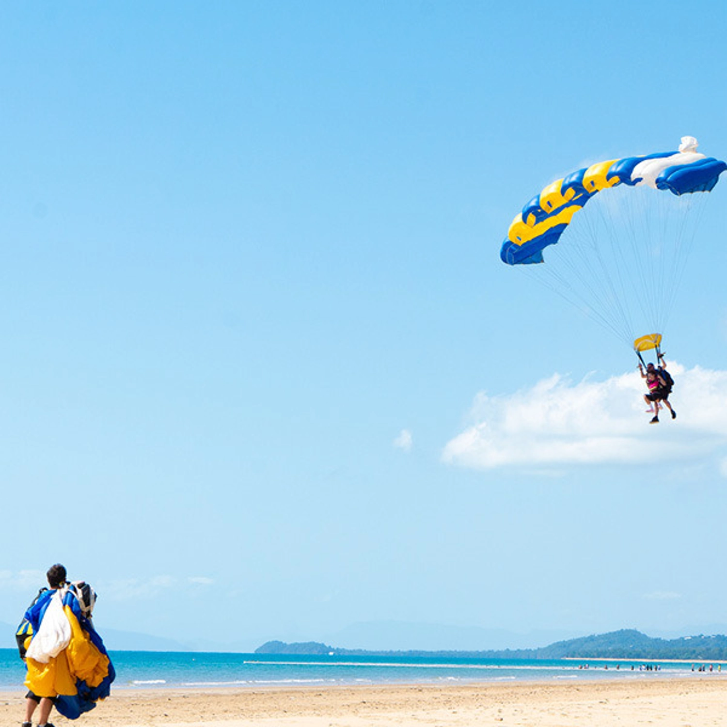 Mission Beach Tandem 15,000ft Skydive with Mission Beach Transfers 4
