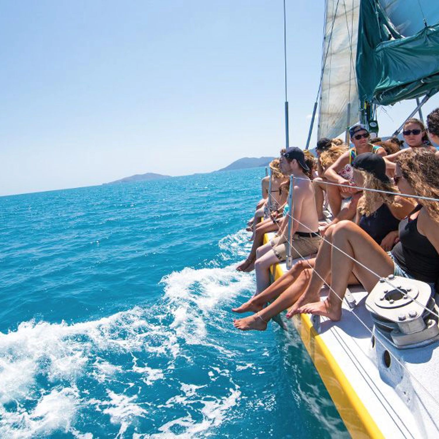 Apollo 2 Day 2 Night Whitsundays Sailing